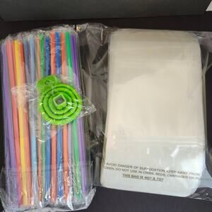 100 Piece Frozen Drink Pouches Straws Funnel Smoothie Adult Drinks UNUSED